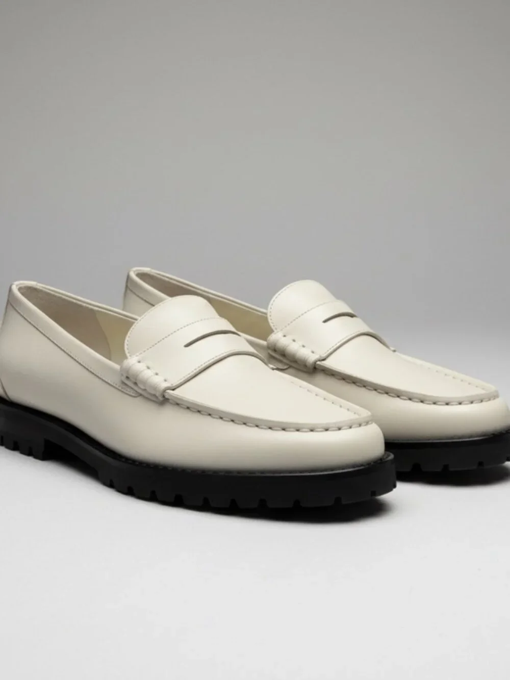 Paige bone leather Ellis loafer, size 9, NEW IN BOX!